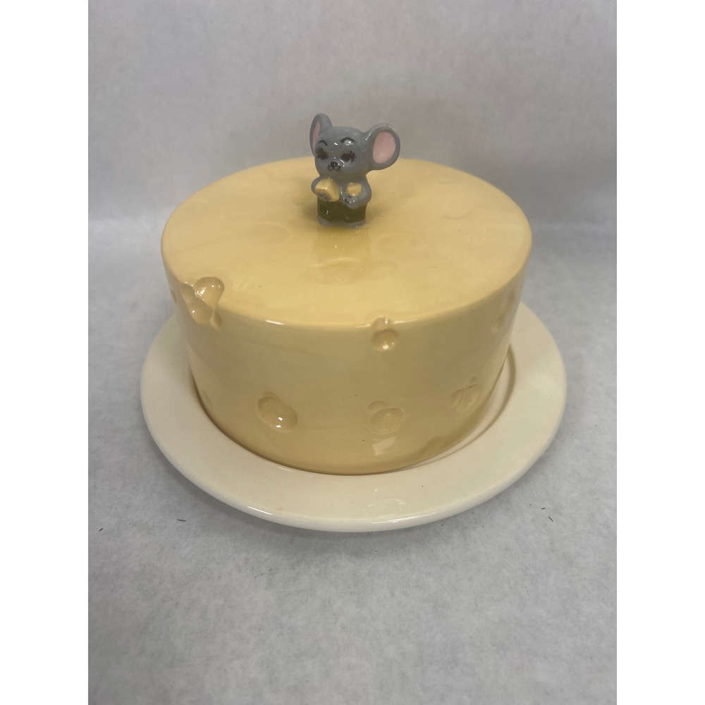 Vintage Studio Pottery Ceramic Cheese Dome Mouse Figurine Yellow Swiss Cheese